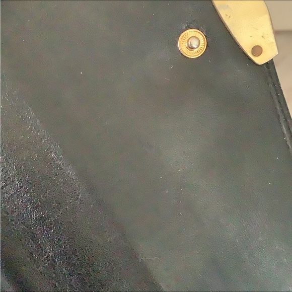 DIAMICCI wallet black leather lots of room gold hardware good shape - Picture 6 of 7